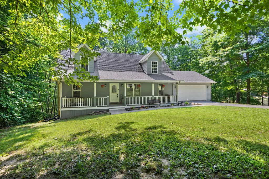 529 Cliffside Drive Russell Springs KY 42642