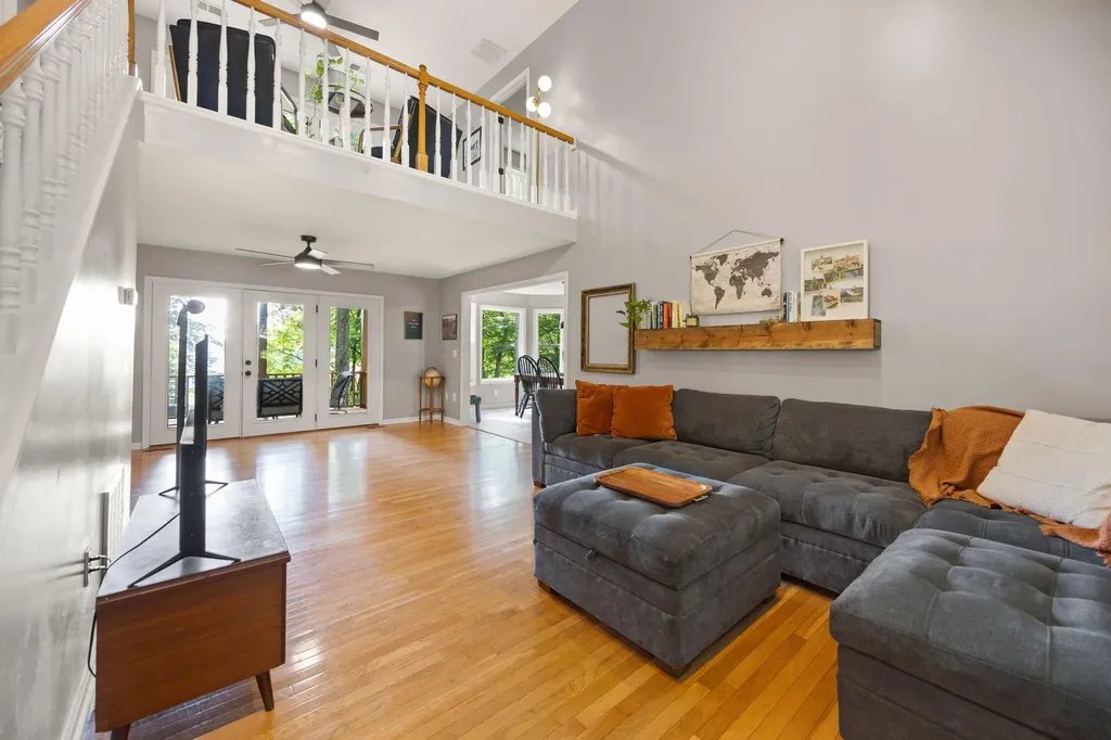 529 Cliffside Drive Russell Springs KY 42642