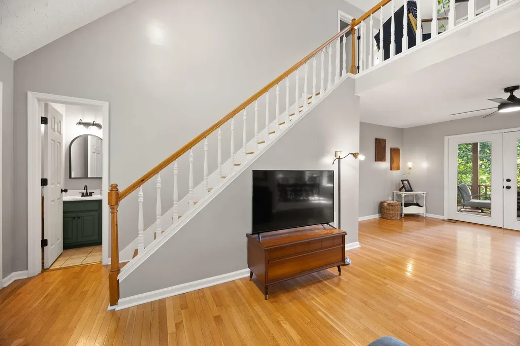 529 Cliffside Drive Russell Springs KY 42642