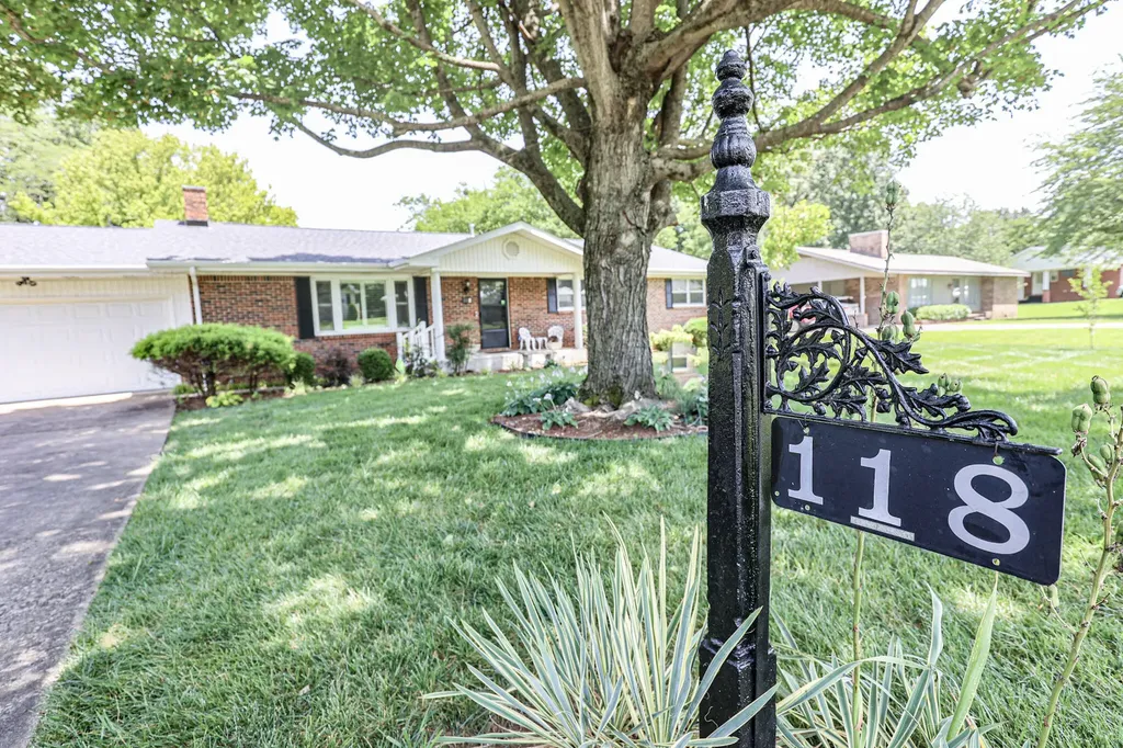 118 Milton Drive Paducah KY 42003