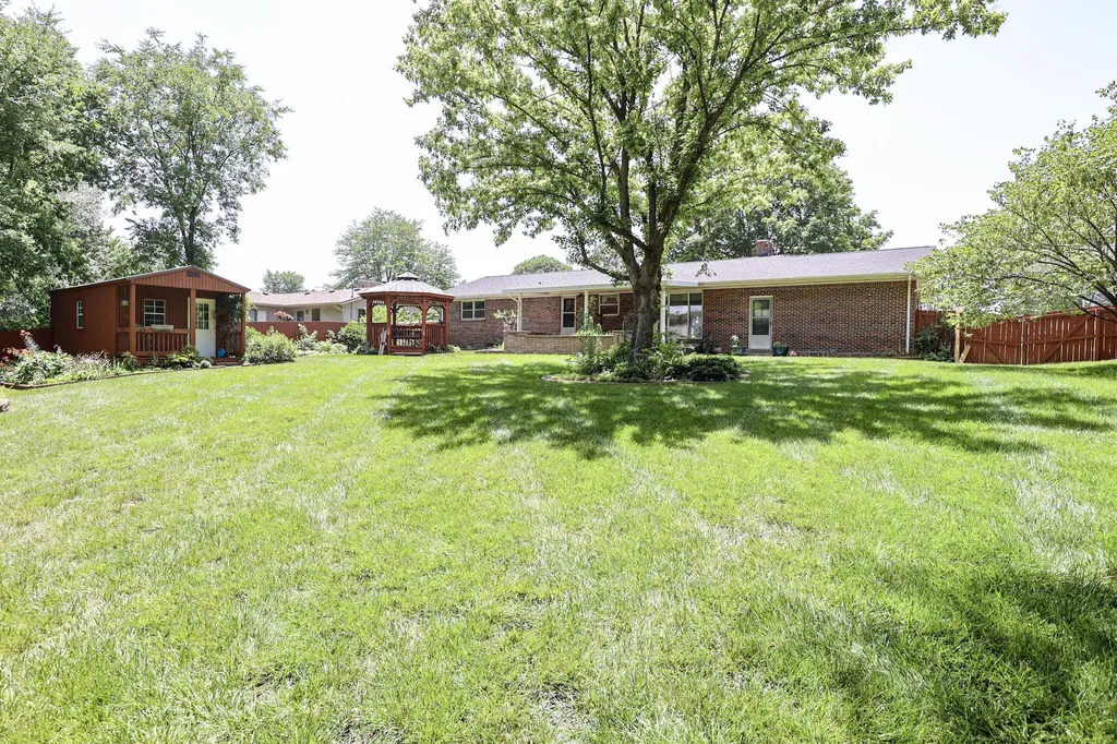 118 Milton Drive Paducah KY 42003