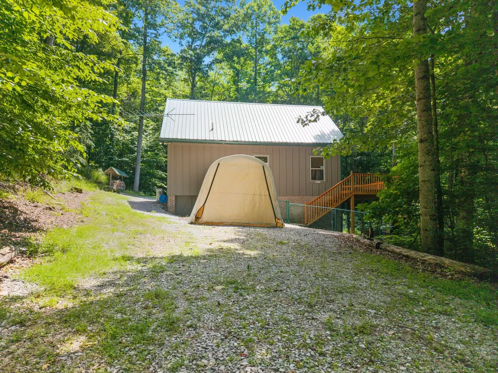 214 Price Valley Cemetery Road Somerset KY 42503