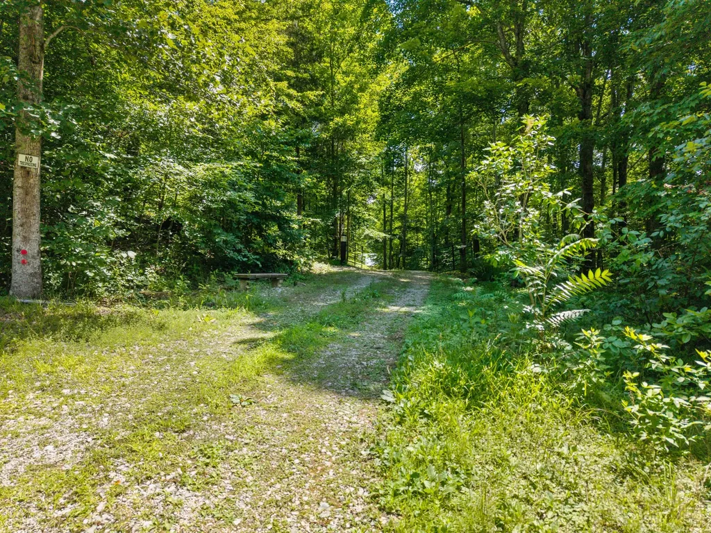 214 Price Valley Cemetery Road Somerset KY 42503