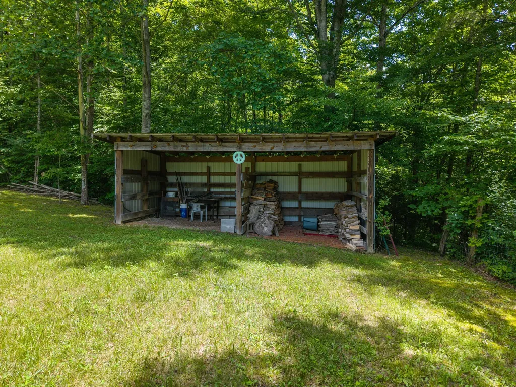 214 Price Valley Cemetery Road Somerset KY 42503