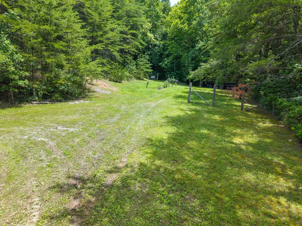 214 Price Valley Cemetery Road Somerset KY 42503