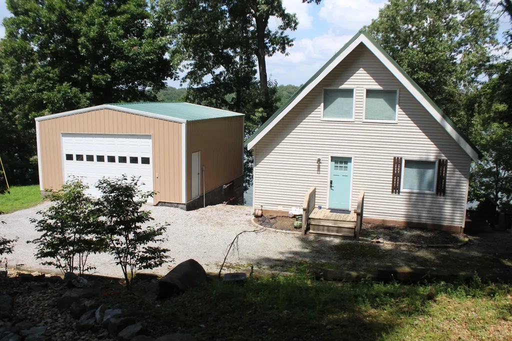 611 Hillside Trail Eddyville KY 42038