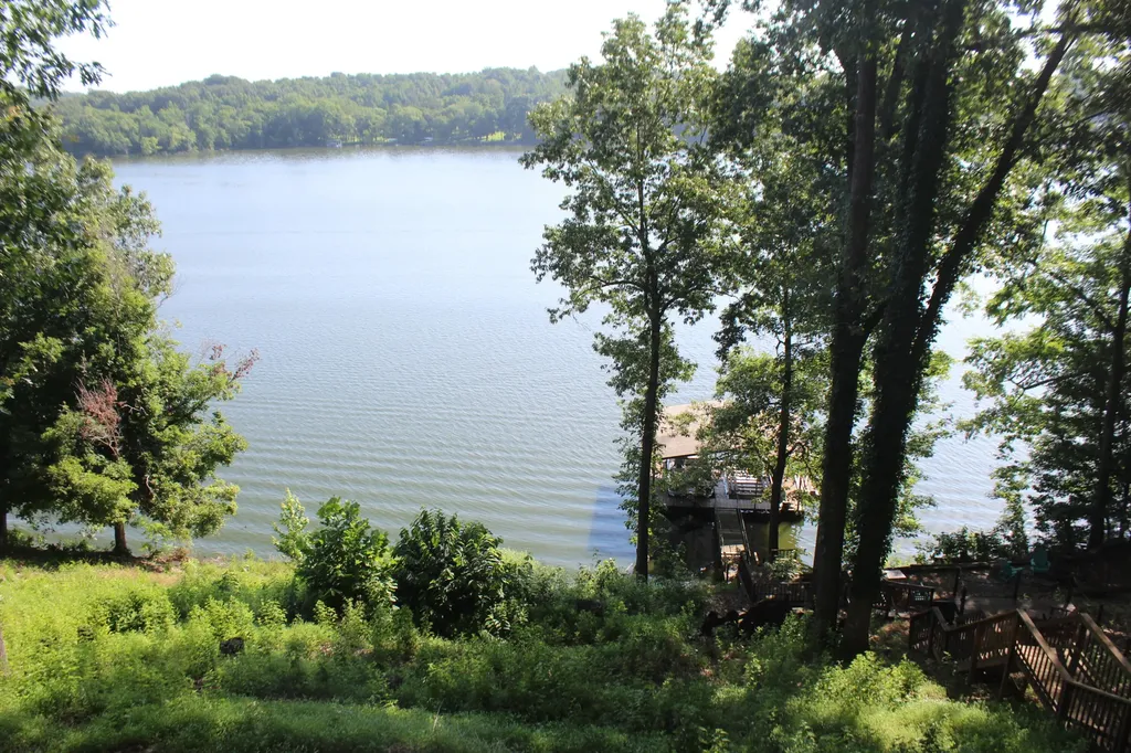 611 Hillside Trail Eddyville KY 42038