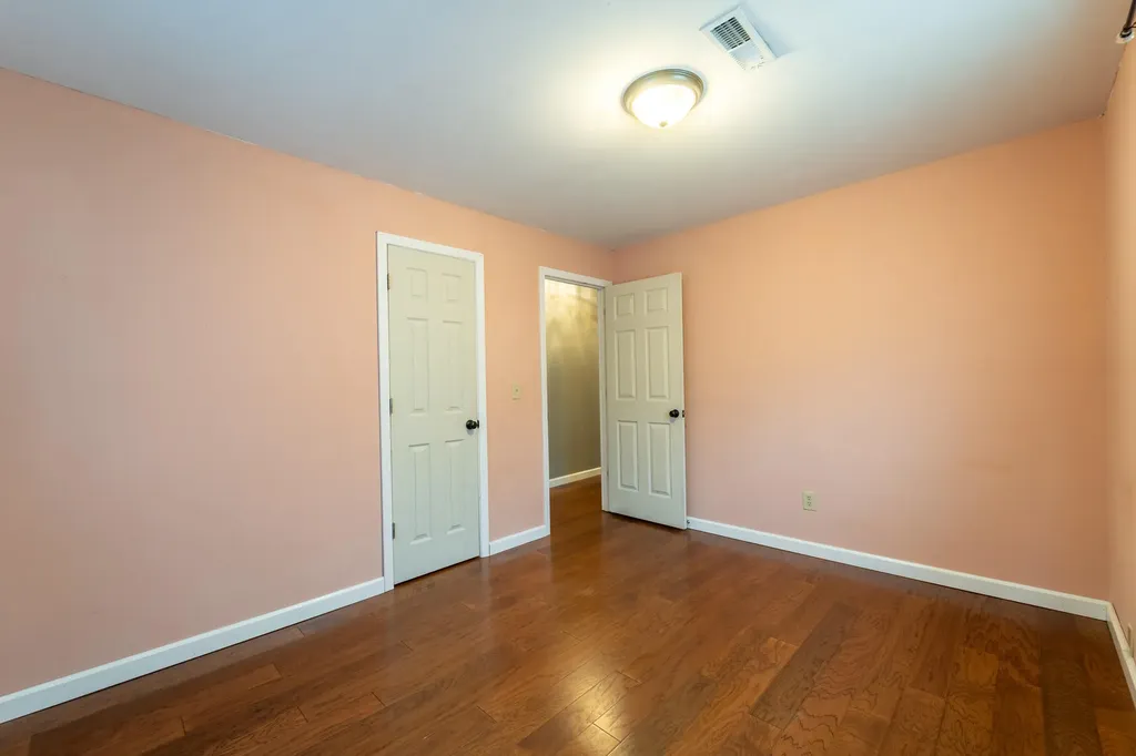 313 W Highway 1376 East Bernstadt KY 40729