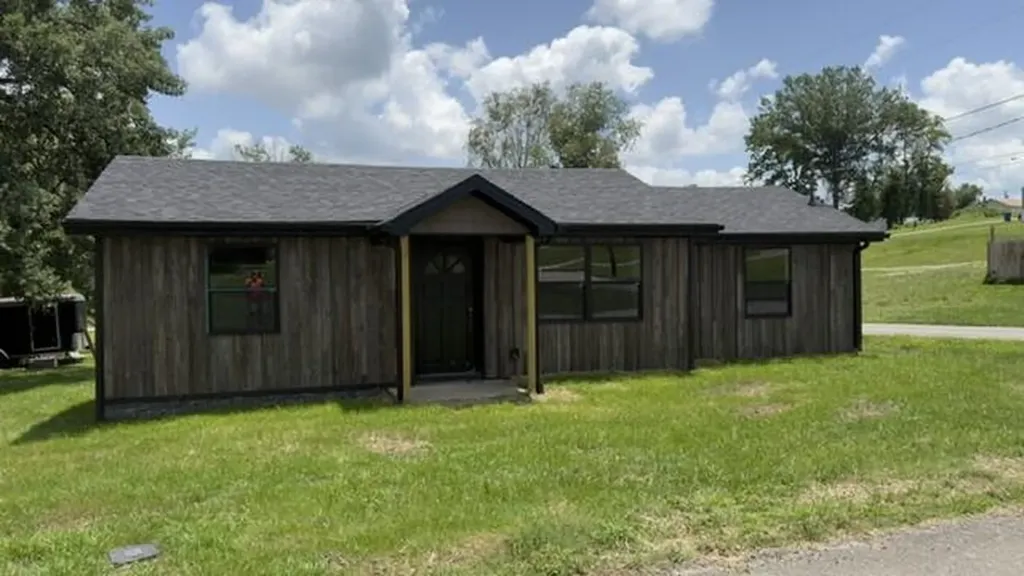 110 Maple Street Eubank KY 42567