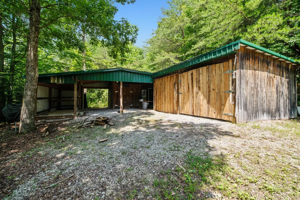 214 Price Valley Cemetery Road Somerset KY 42503