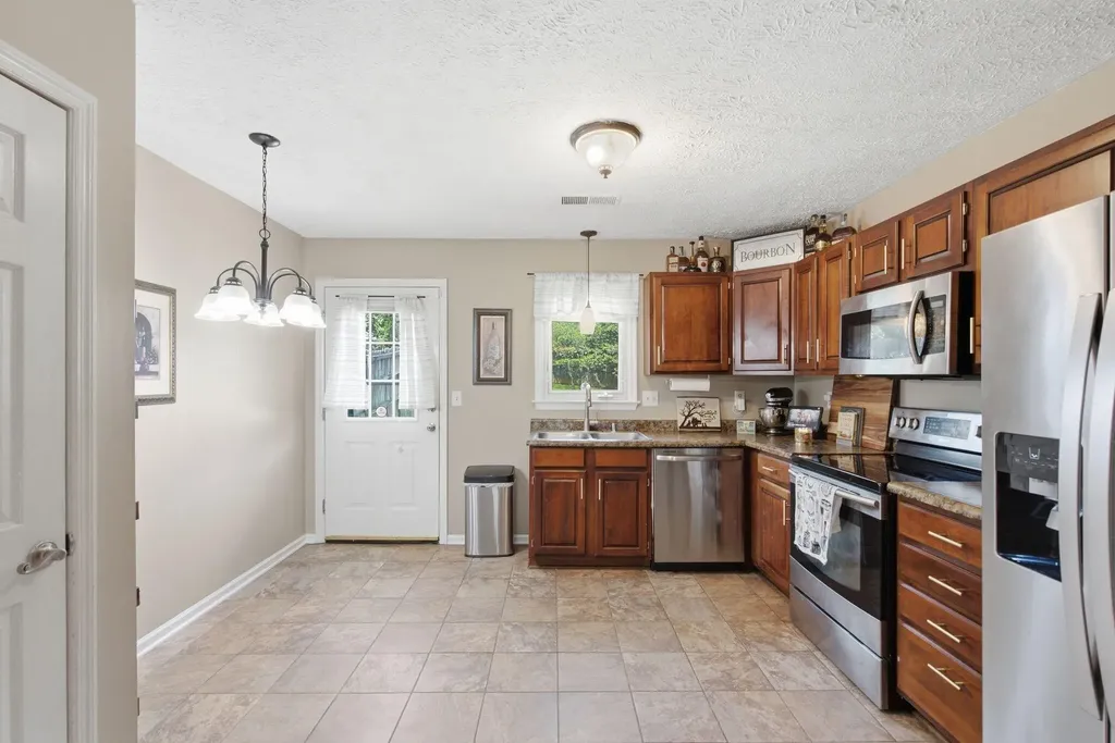 1123 Jonestown Lane Lexington KY 40517