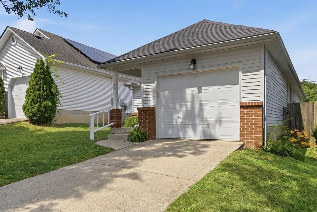1123 Jonestown Lane Lexington KY 40517