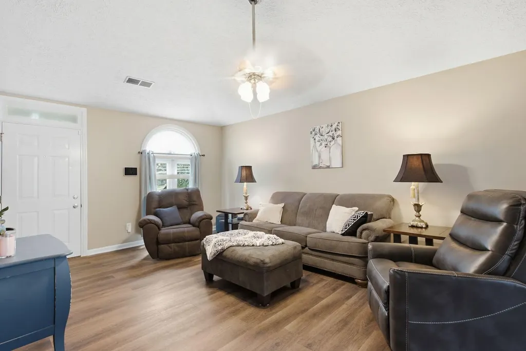 1123 Jonestown Lane Lexington KY 40517