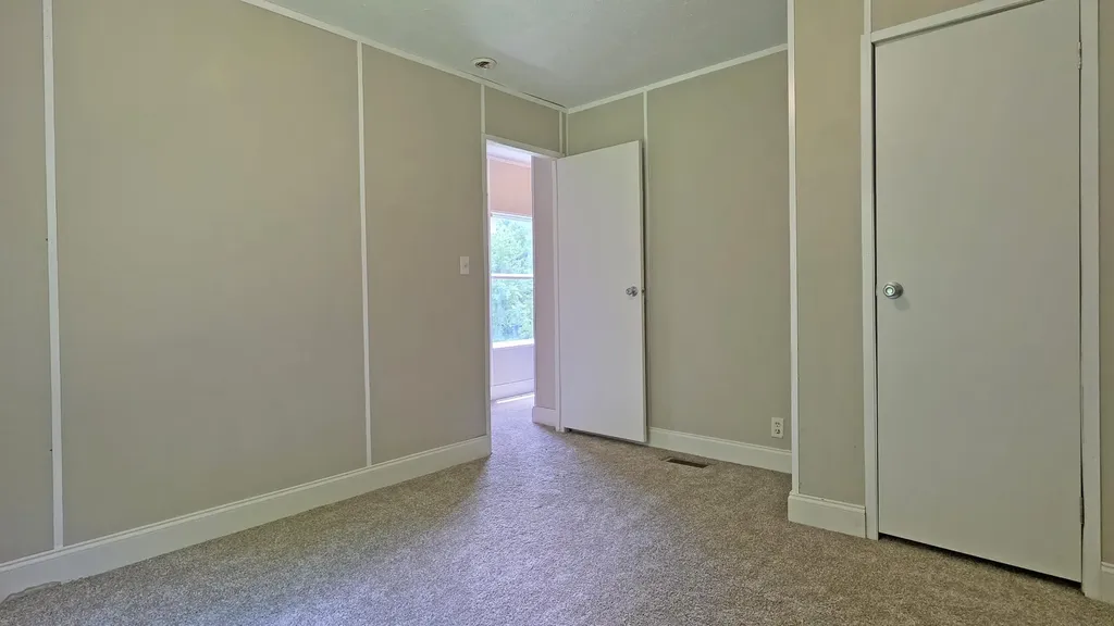 1060 Veneable School Road Booneville KY 41314