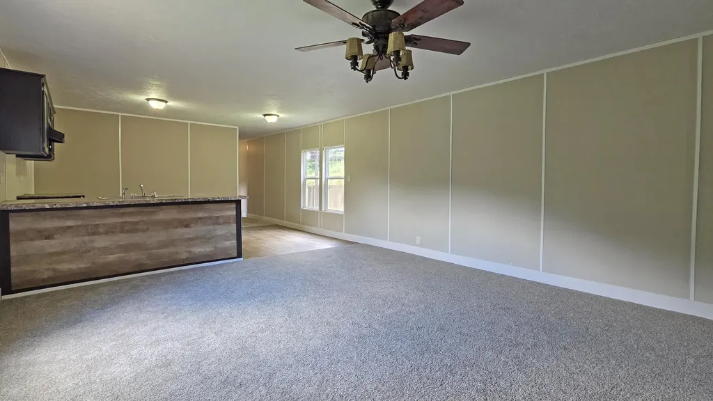 1060 Veneable School Road Booneville KY 41314