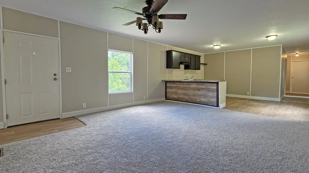 1060 Veneable School Road Booneville KY 41314