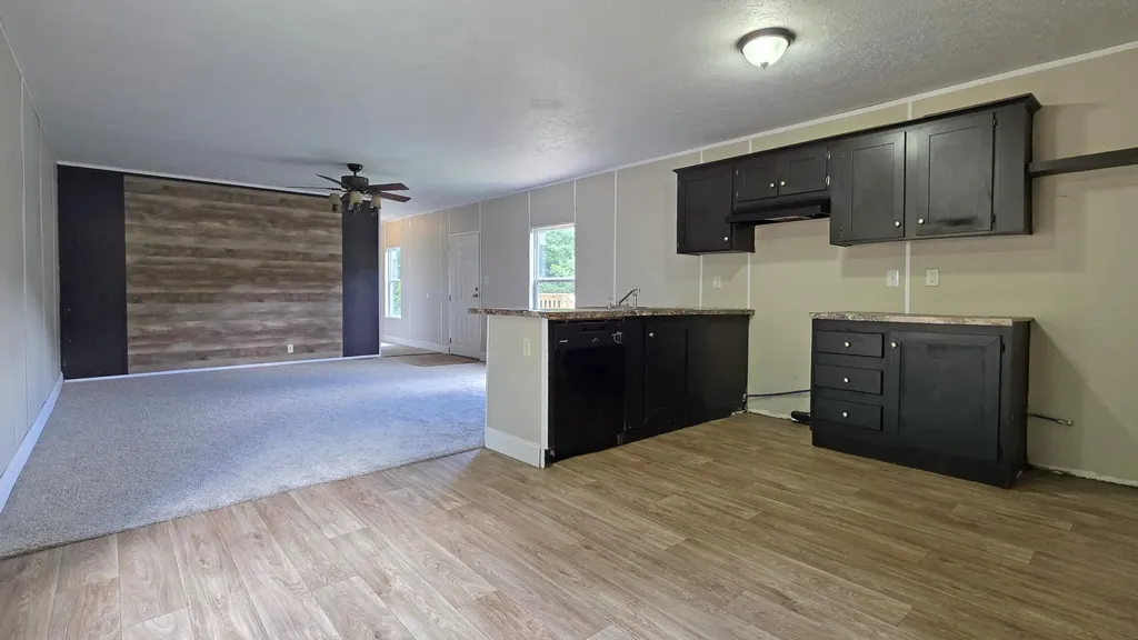 1060 Veneable School Road Booneville KY 41314