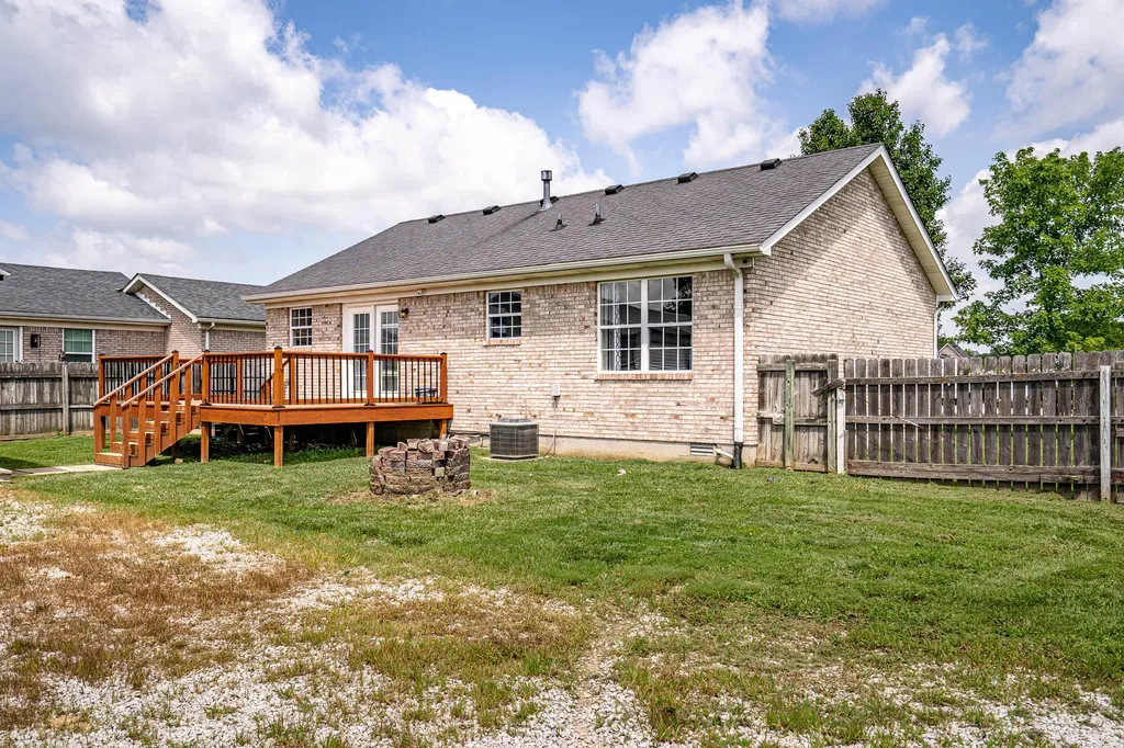 472 Beechcliff Circle Shepherdsville KY 40165