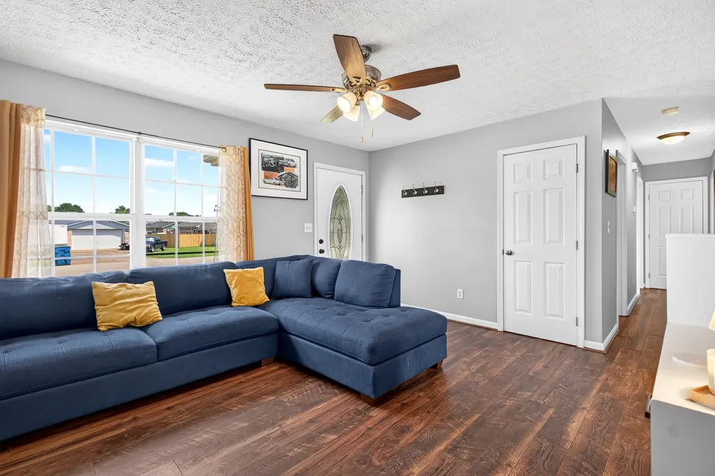 472 Beechcliff Circle Shepherdsville KY 40165