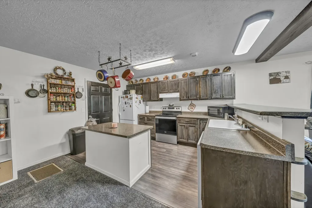 1235 Hallwood Drive Morehead KY 40351