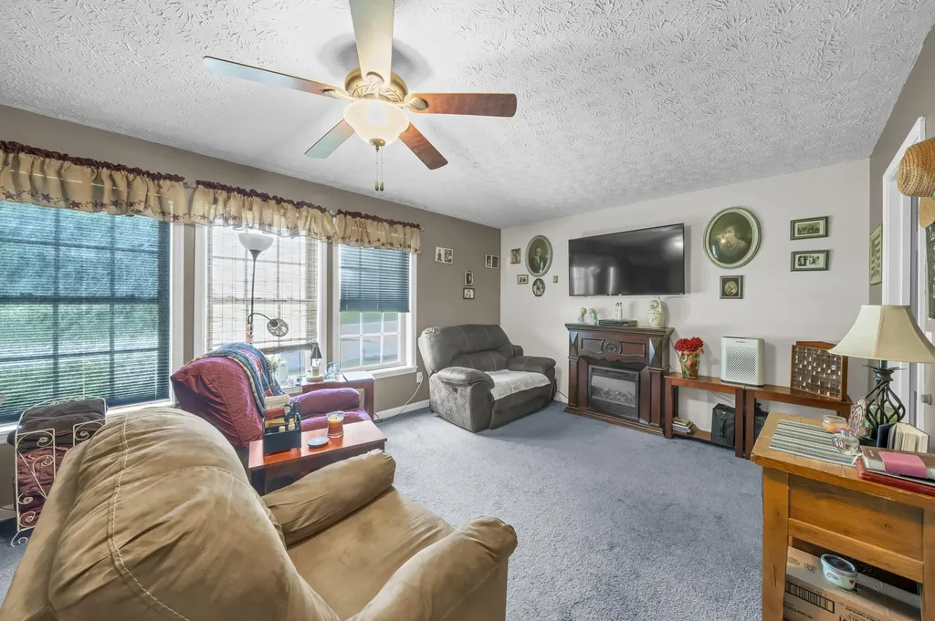 1235 Hallwood Drive Morehead KY 40351