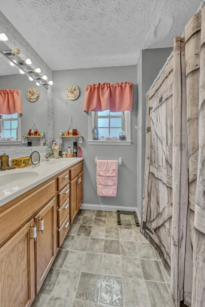 1235 Hallwood Drive Morehead KY 40351
