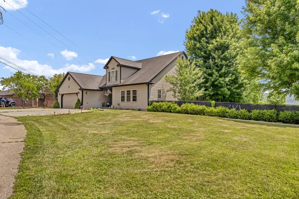 1235 Hallwood Drive Morehead KY 40351