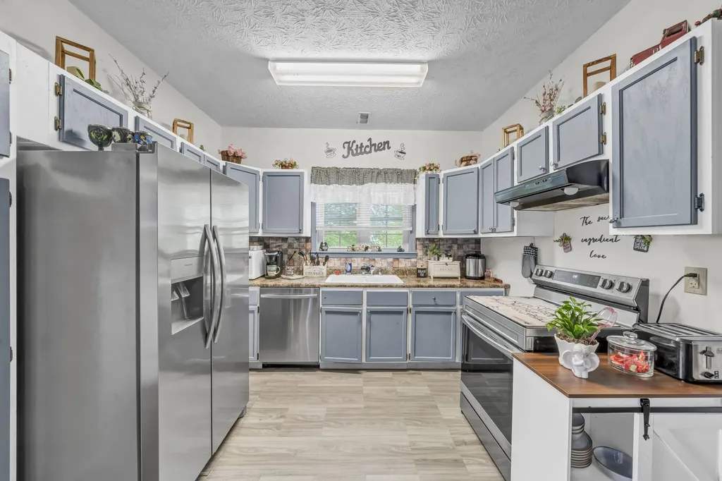 1235 Hallwood Drive Morehead KY 40351
