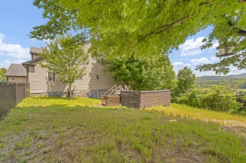 1235 Hallwood Drive Morehead KY 40351