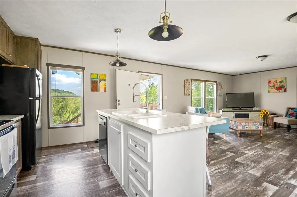 1295 Old Salem Road London KY 40741