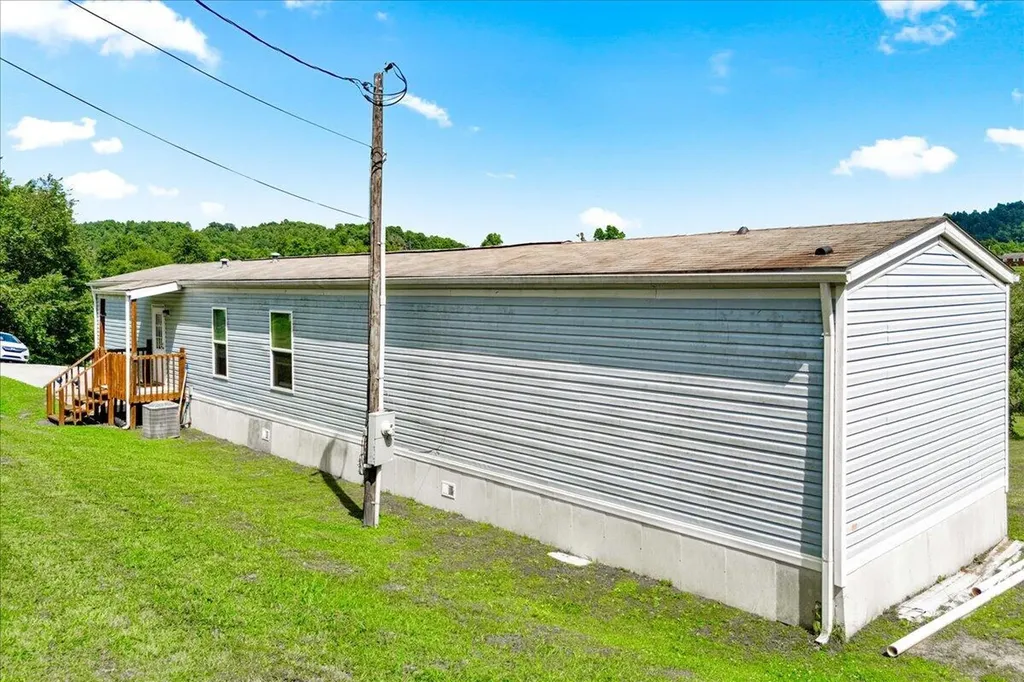 1295 Old Salem Road London KY 40741