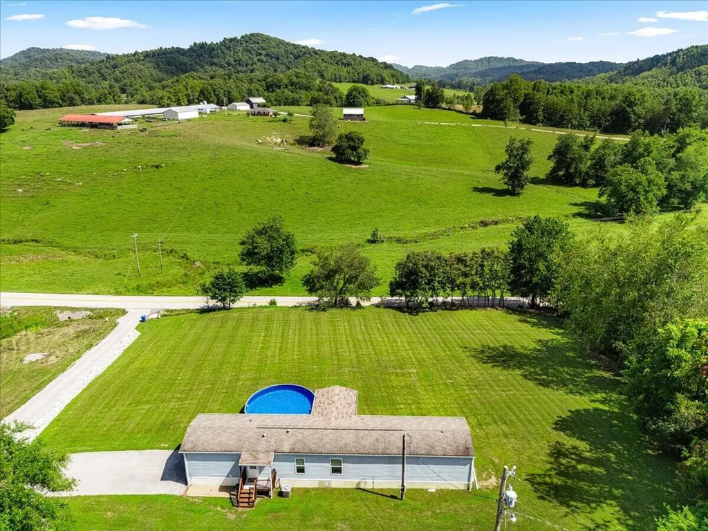 1295 Old Salem Road London KY 40741