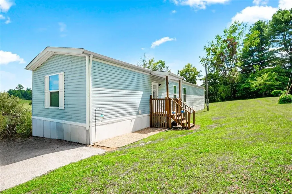 1295 Old Salem Road London KY 40741