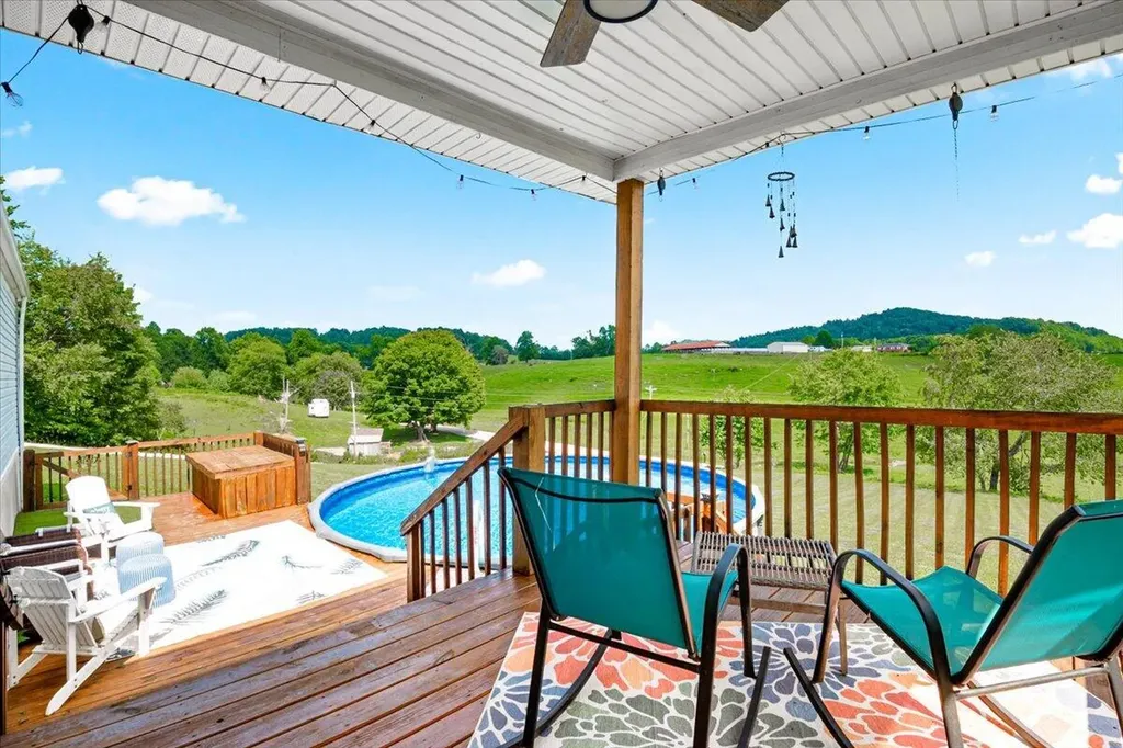 1295 Old Salem Road London KY 40741