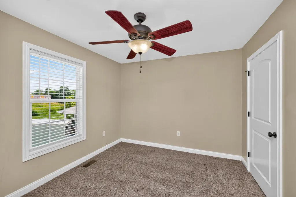 209 Connie Lane Winchester KY 40391