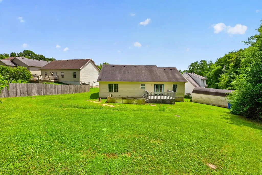 209 Connie Lane Winchester KY 40391