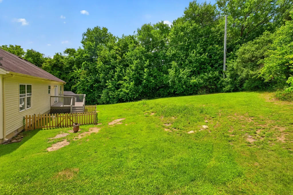 209 Connie Lane Winchester KY 40391