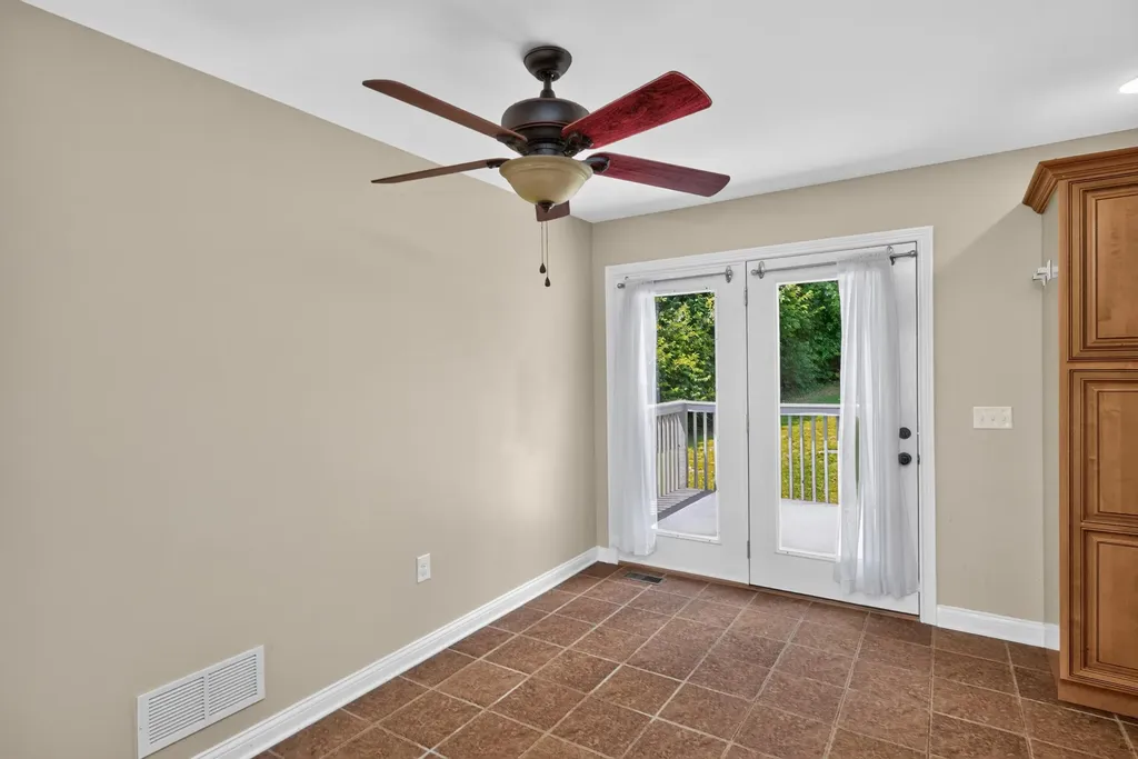 209 Connie Lane Winchester KY 40391