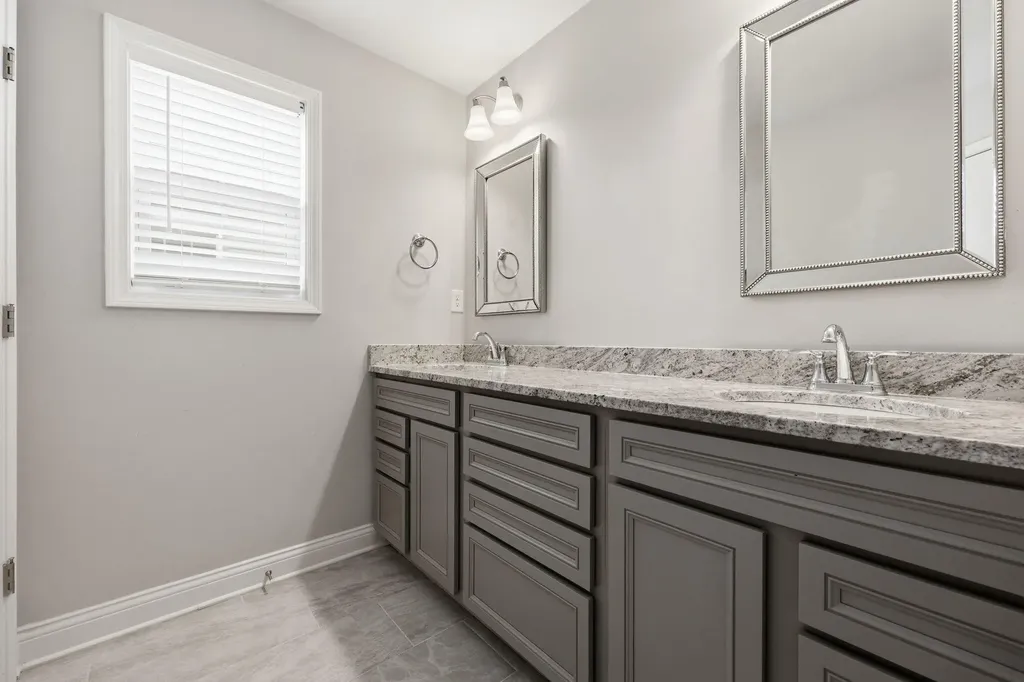 240 Blackthorn Drive Nicholasville KY 40356