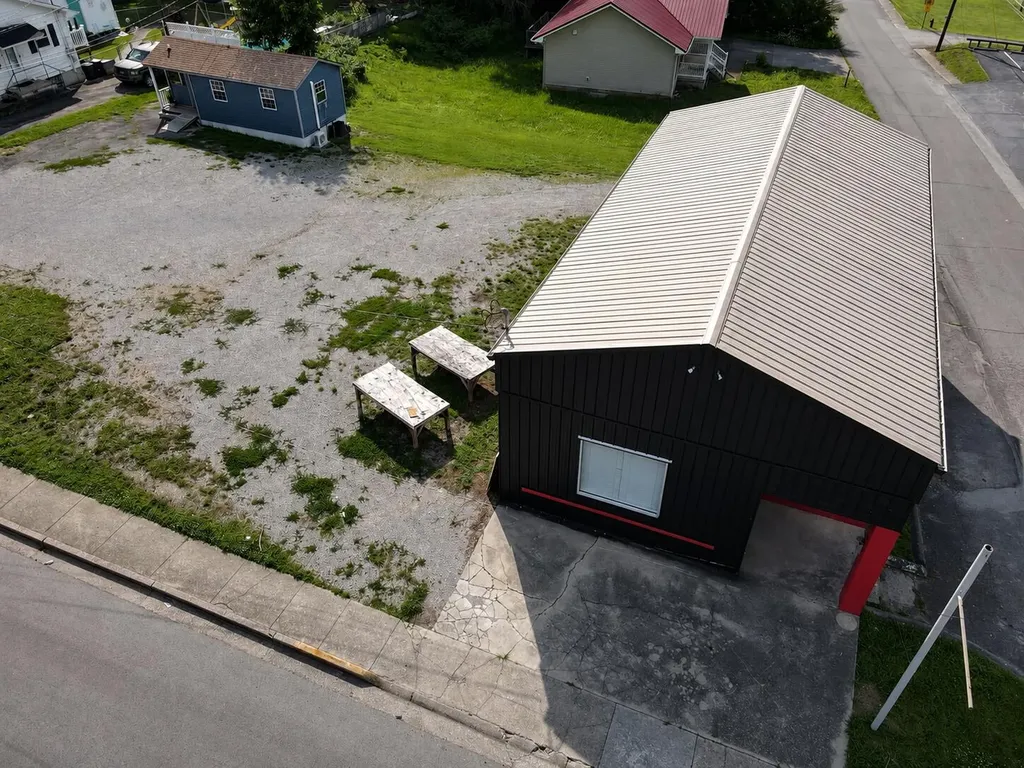 160 S Main Street Monticello KY 42633