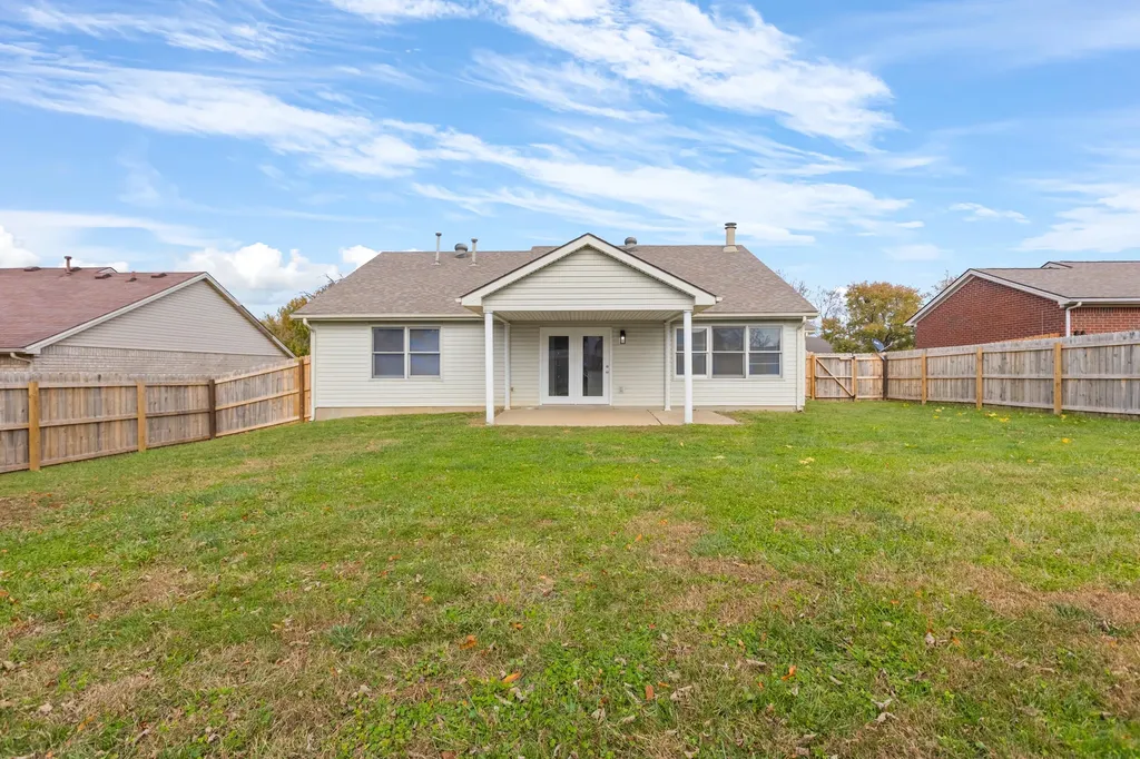131 Hawthorne Drive Georgetown KY 40324