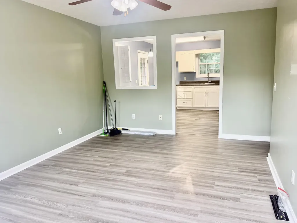 74 English Drive Cadiz KY 42211