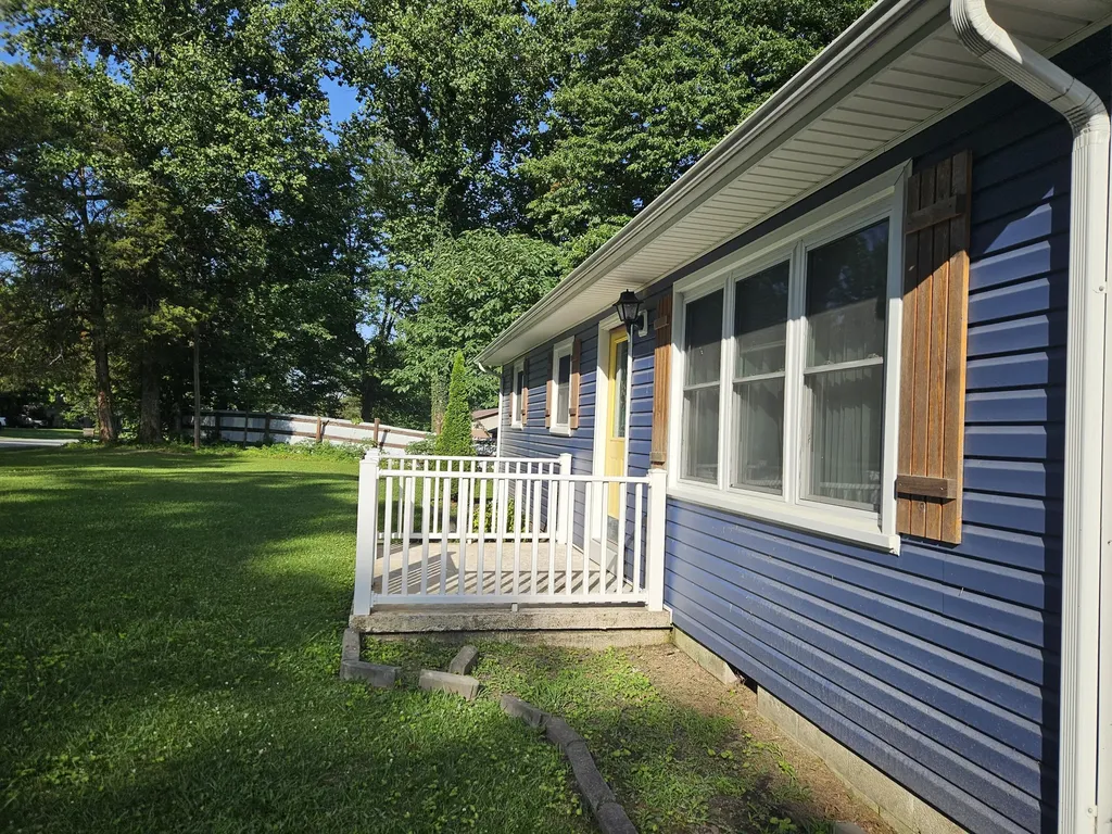 1229 Ky-80 Russell Springs KY 42642