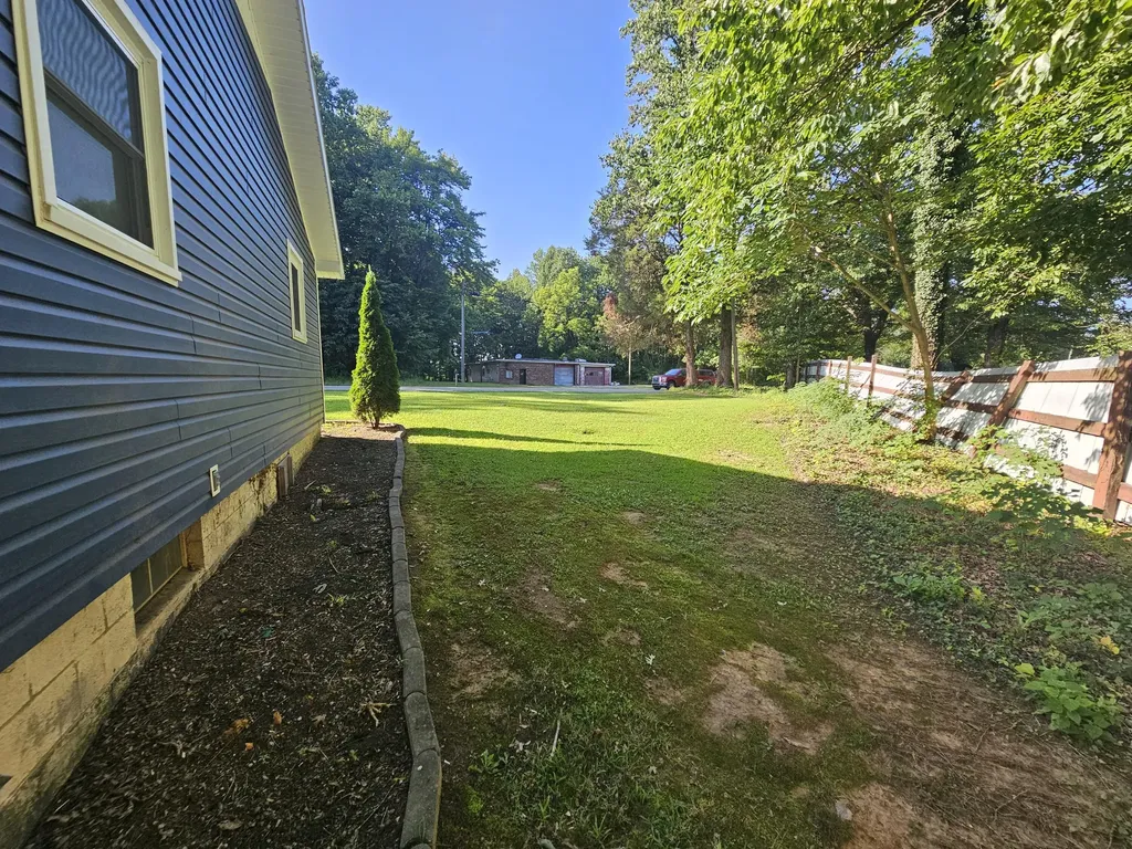 1229 Ky-80 Russell Springs KY 42642