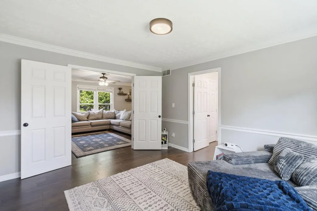 2013 Planters Court Lexington KY 40514