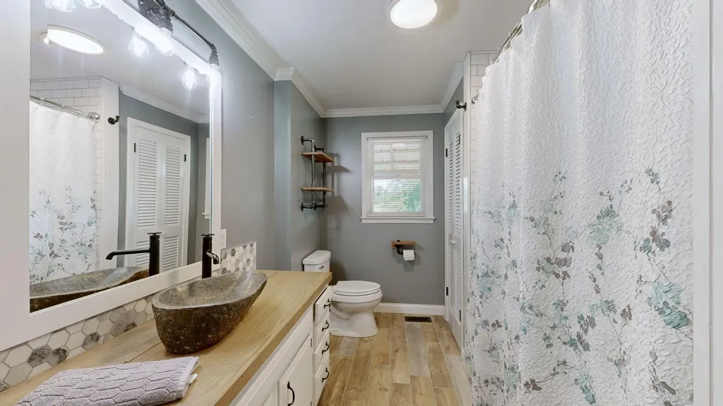 1875 Buffalo Road New Concord KY 42076