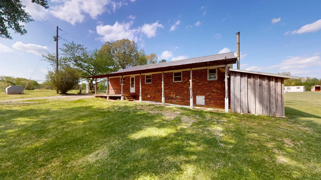 1875 Buffalo Road New Concord KY 42076