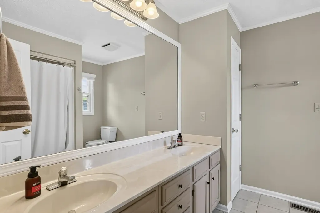 918 Sanderson Drive Hopkinsville KY 42240