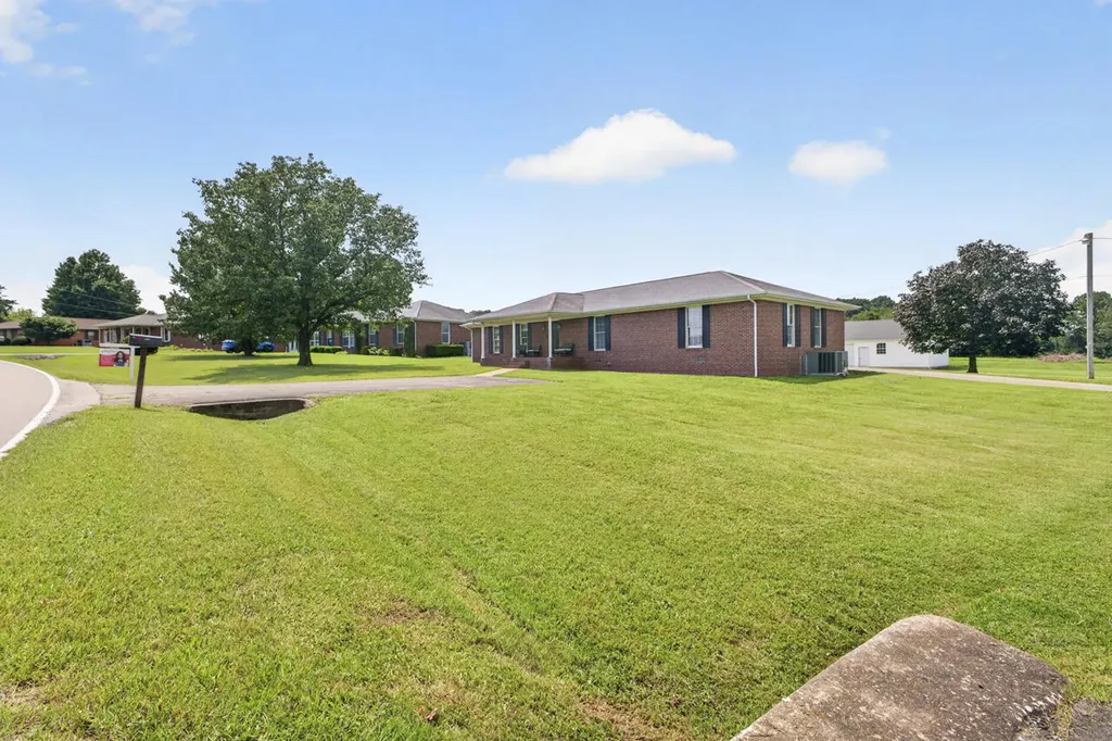 918 Sanderson Drive Hopkinsville KY 42240