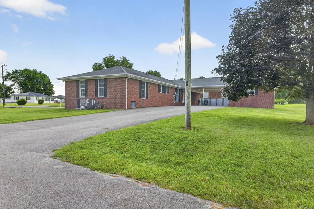 918 Sanderson Drive Hopkinsville KY 42240